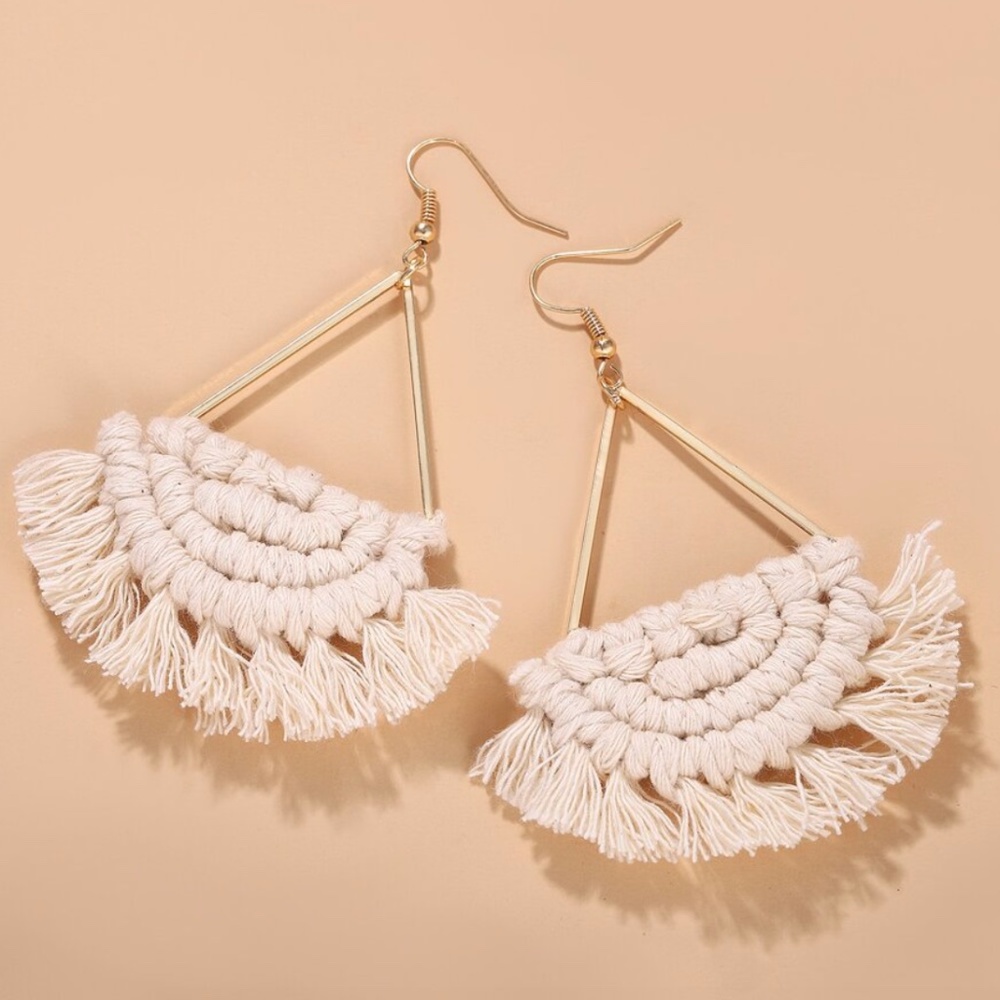 ✨ FREE Tassel Macrame Hanging Fringe Earrings